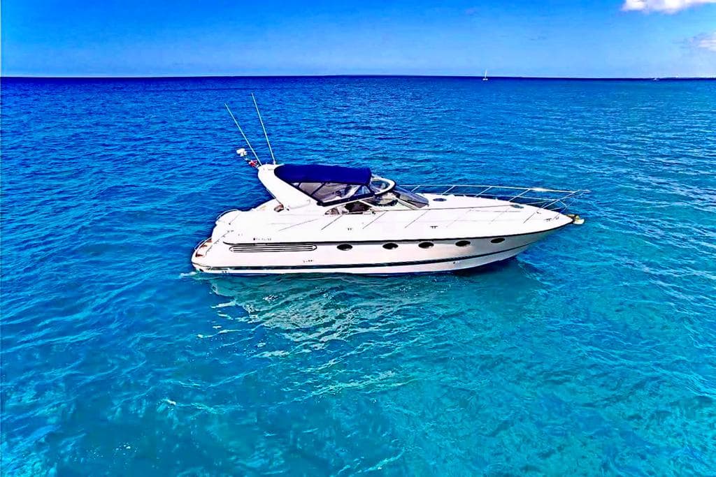Fairline 43 White